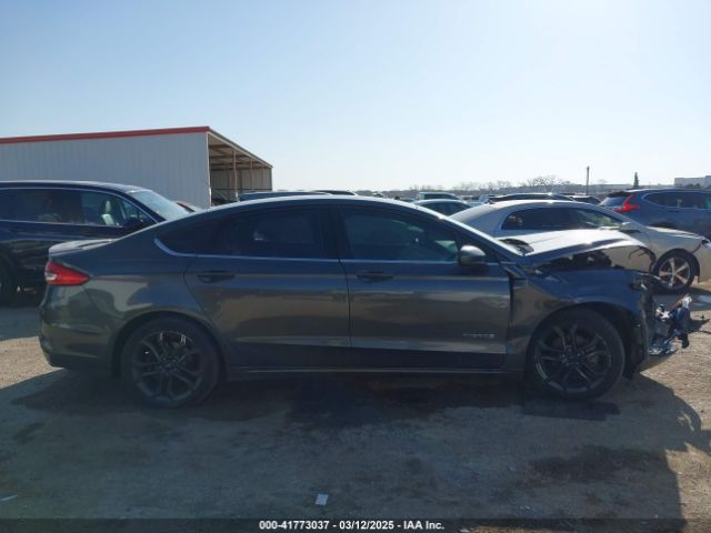 3FA6P0LU8JR116073 Ford Fusion Hybrid Se