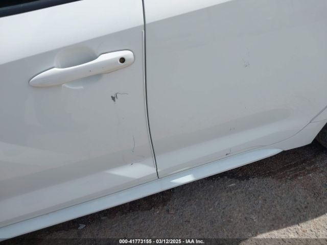 JTDEBRBE4LJ026239 Toyota Corolla Hybrid Le