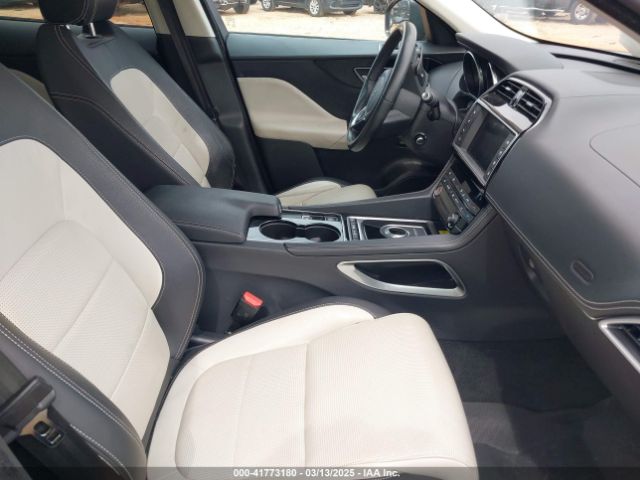 2017 JAGUAR F-PACE SADCL2BN7HA490407 Photo 4