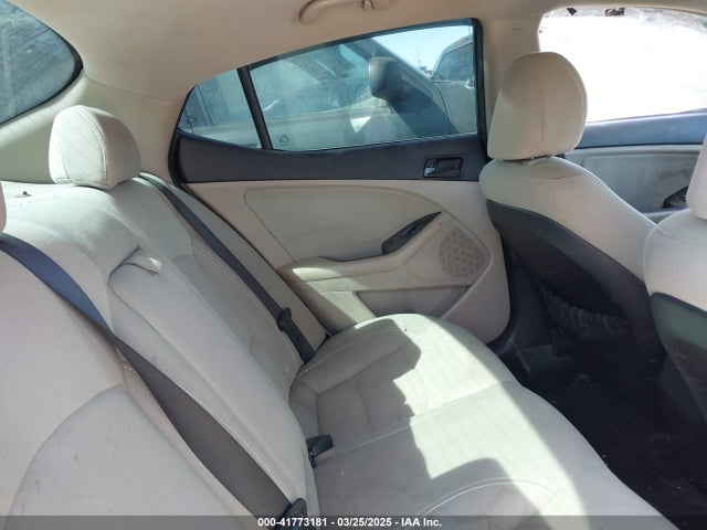 5XXGM4A70EG270910 KIA Optima Lx