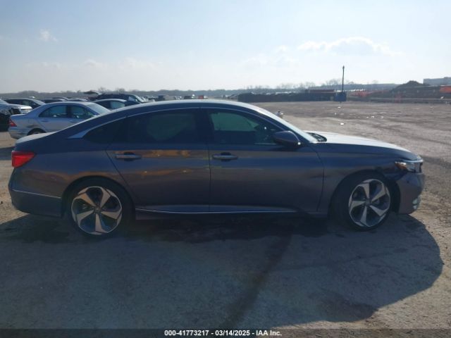 1HGCV2F95JA045495 Honda Accord Touring 2.0t