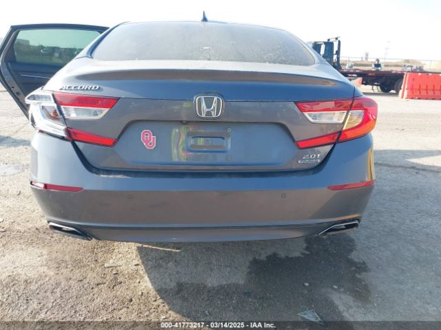 1HGCV2F95JA045495 Honda Accord Touring 2.0t