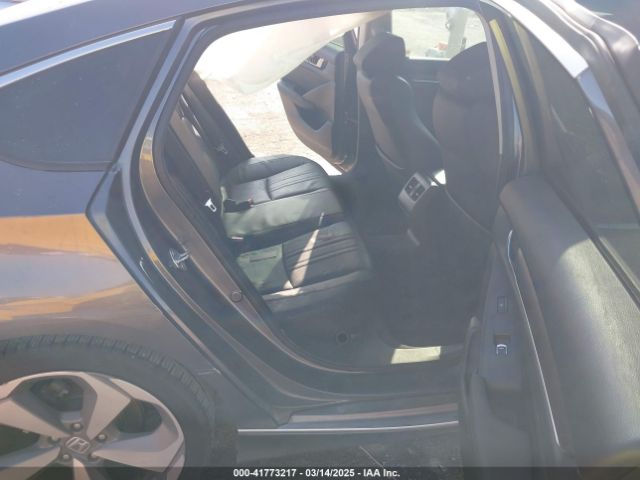 1HGCV2F95JA045495 Honda Accord Touring 2.0t