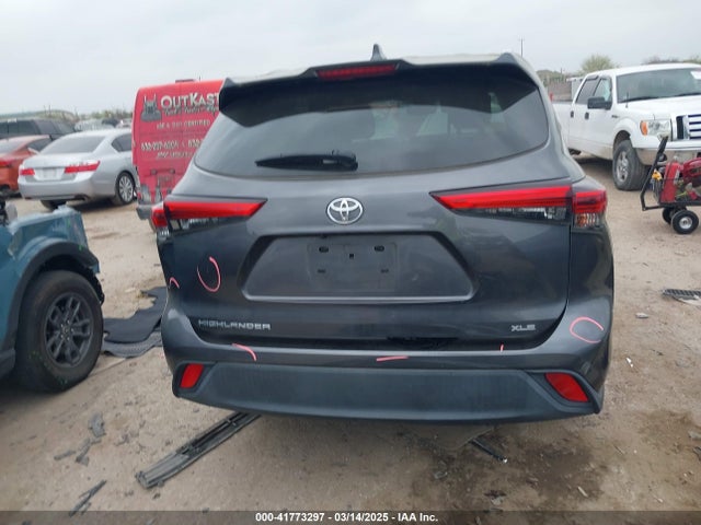 5TDGZRAH1LS013144 Toyota Highlander Xle