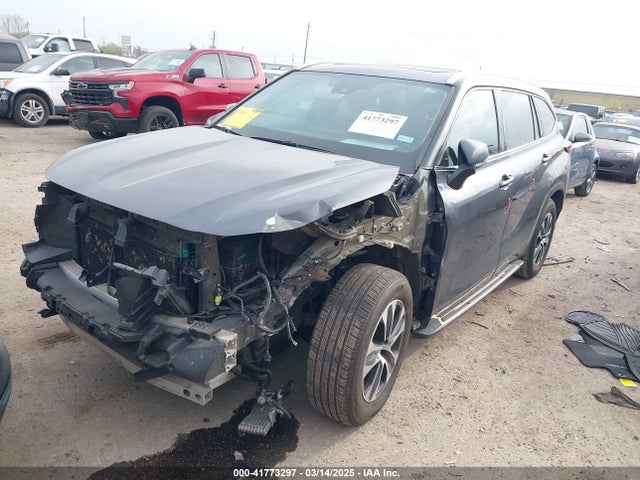 5TDGZRAH1LS013144 Toyota Highlander Xle