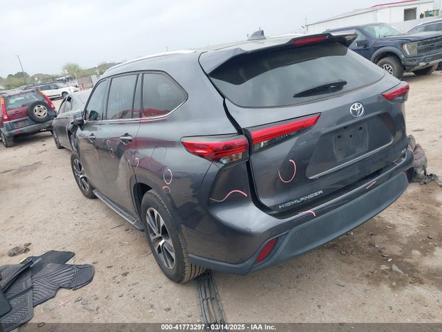 5TDGZRAH1LS013144 Toyota Highlander Xle