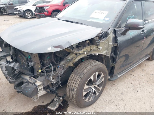 5TDGZRAH1LS013144 Toyota Highlander Xle