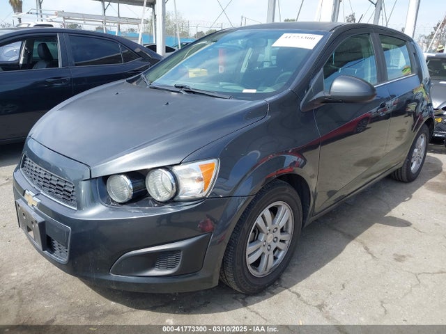Chevrolet Sonic Lt Auto 2016 1G1JC6SH8G4155506 Image 2