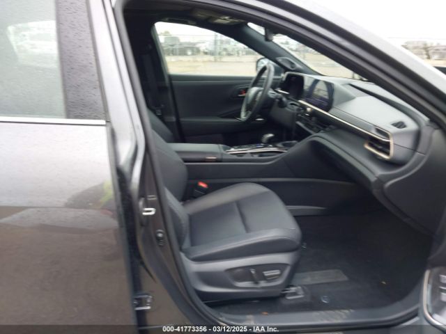 JTDAAAAF5R3029757 Toyota Crown Limited