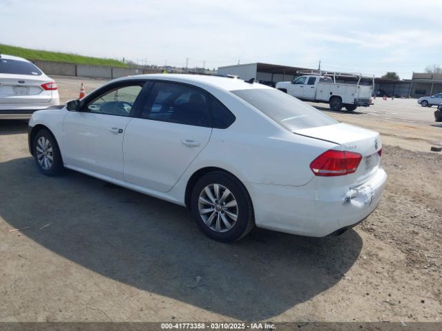 1VWAT7A39FC082523 Volkswagen Passat 1.8t Wolfsburg Edition