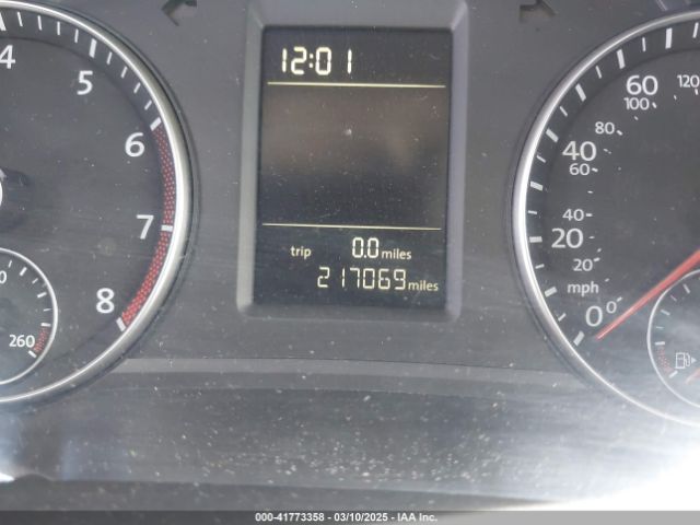1VWAT7A39FC082523 Volkswagen Passat 1.8t Wolfsburg Edition