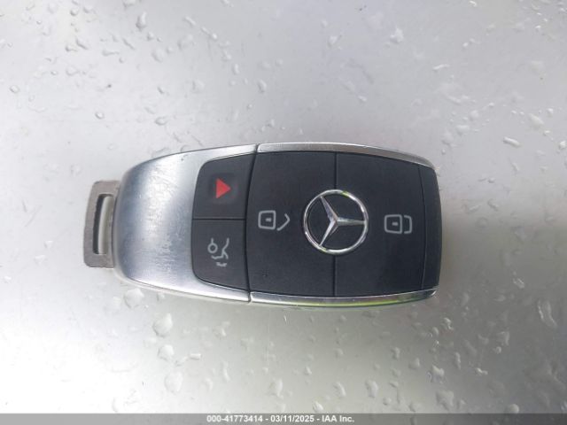 W1N4M4HB4NW238367 Mercedes-Benz Glb 250 4matic