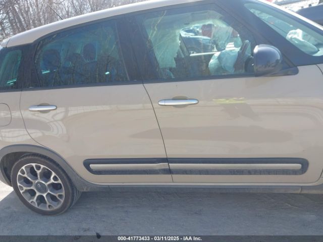ZFBCFADH9EZ021078 Fiat 500L TREKKING