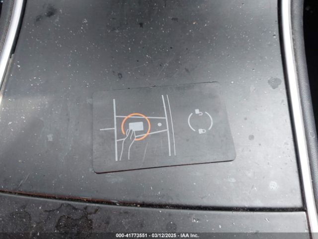 5YJ3E1EB5JF063077 Tesla Model 3 Long Range/performance