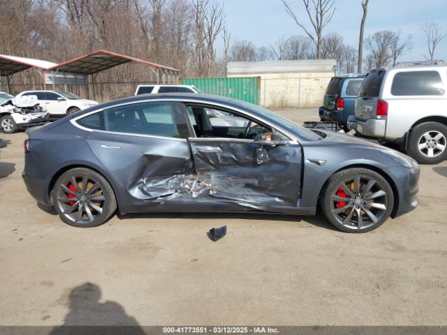 5YJ3E1EB5JF063077 Tesla Model 3 Long Range/performance