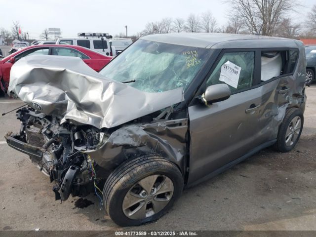 KNDJN2A27F7228823 KIA Soul