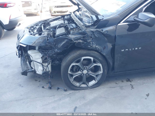 1G1ZD5ST9LF118266 Chevrolet Malibu Fwd Lt