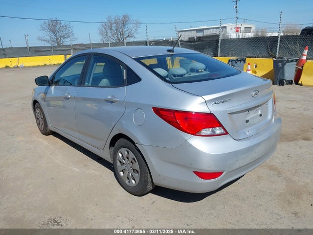 Hyundai ACCENT SE 2017 KMHCT4AE1HU333121 Image 3