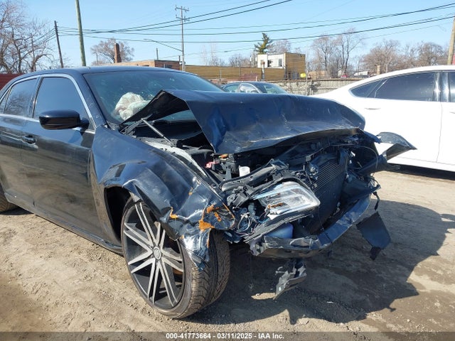 2C3CCAAG3EH285743 Chrysler 300