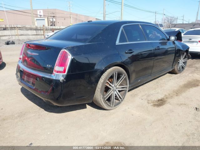 2014 CHRYSLER 300 2C3CCAAG3EH285743 Photo 3