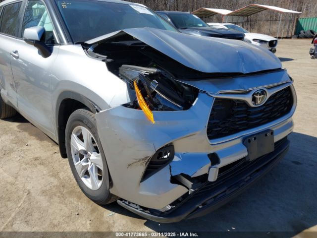 5TDKDRBH3PS031092 Toyota Highlander Le