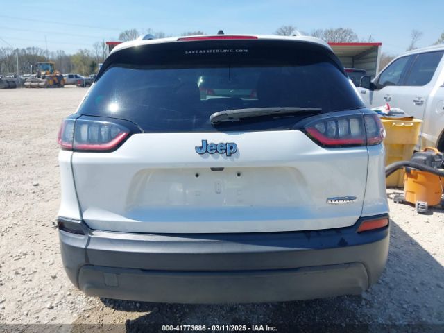 1C4PJLCB6KD285194 Jeep Cherokee Latitude Fwd