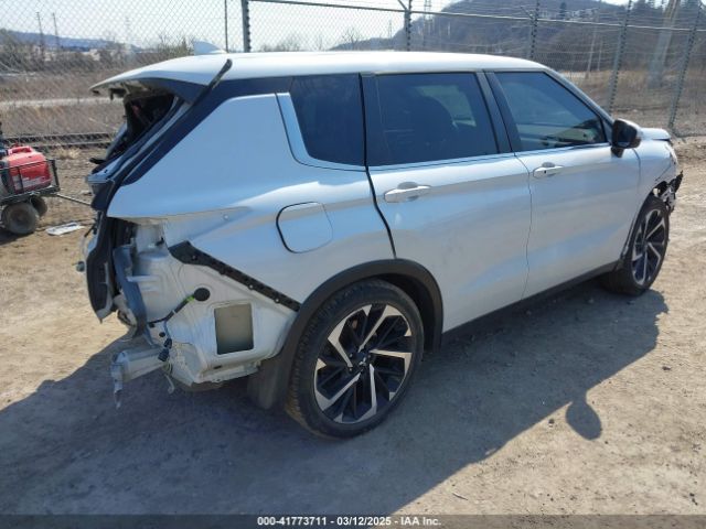 2022 MITSUBISHI OUTLANDER JA4J4UA80NZ033078 Photo 3