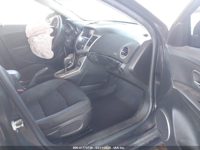 1G1PC5SB8F7263525 Chevrolet Cruze 1lt Auto