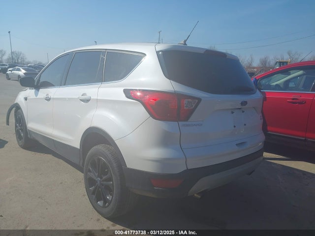 1FMCU0GD6KUB98553 Ford ESCAPE SE