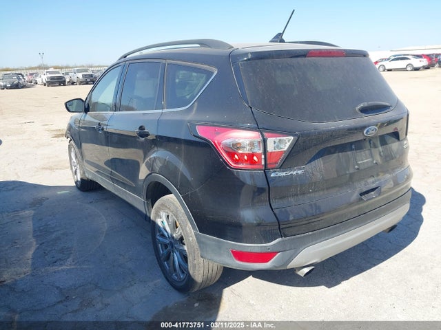 1FMCU0GD3JUB31620 Ford ESCAPE SE