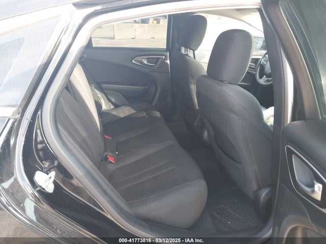 1C3CCCAB6FN732770 Chrysler 200 Limited
