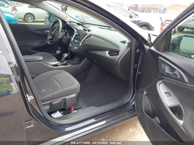 1G1ZD5ST6PF143423 Chevrolet Malibu Fwd 1lt