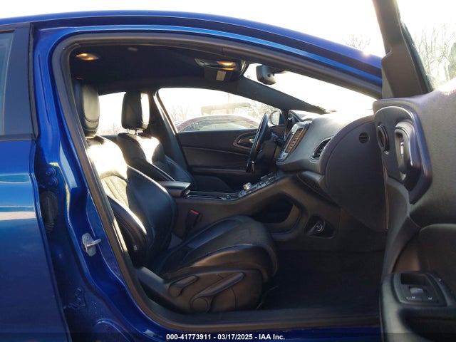 1C3CCCBG9FN572815 Chrysler 200 S