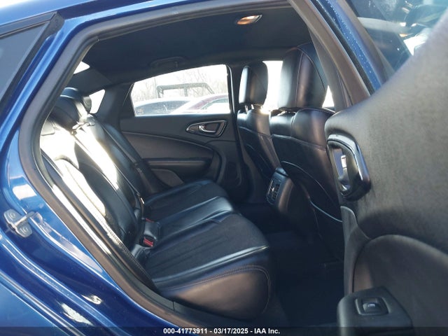 1C3CCCBG9FN572815 Chrysler 200 S