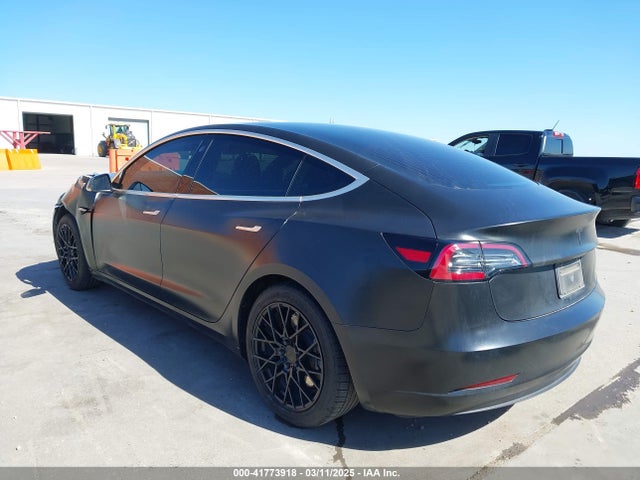 2020 TESLA MODEL 3 5YJ3E1EA0LF597761 Photo 2