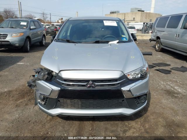JA4AR3AU2JZ017872 Mitsubishi Outlander Sport 2.0 Es