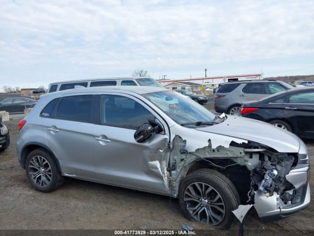 JA4AR3AU2JZ017872 Mitsubishi Outlander Sport 2.0 Es