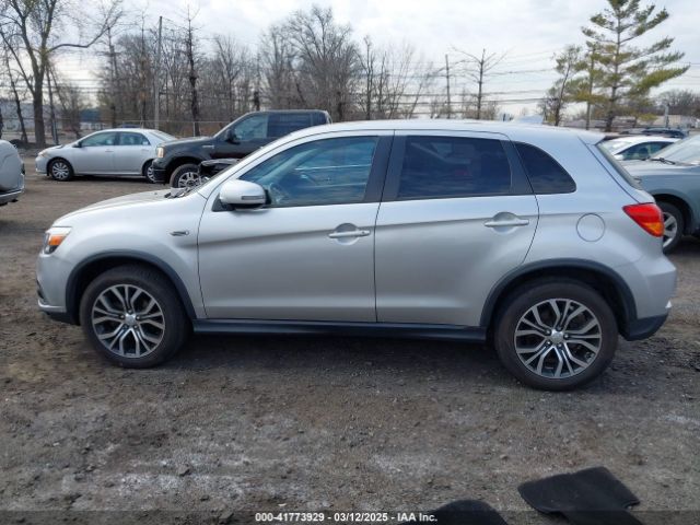 JA4AR3AU2JZ017872 Mitsubishi Outlander Sport 2.0 Es