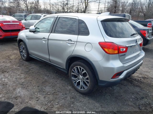 JA4AR3AU2JZ017872 Mitsubishi Outlander Sport 2.0 Es