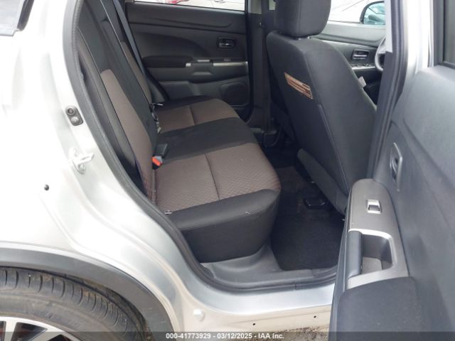 JA4AR3AU2JZ017872 Mitsubishi Outlander Sport 2.0 Es