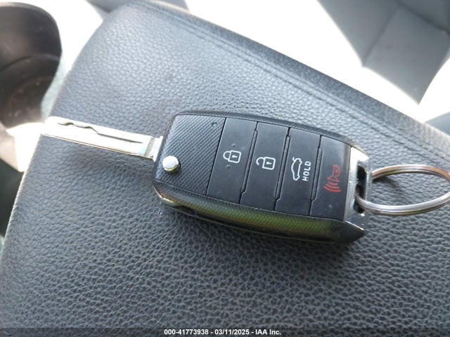 KIA Optima Lx 2015 KNAGM4A75F5600981 Image 11