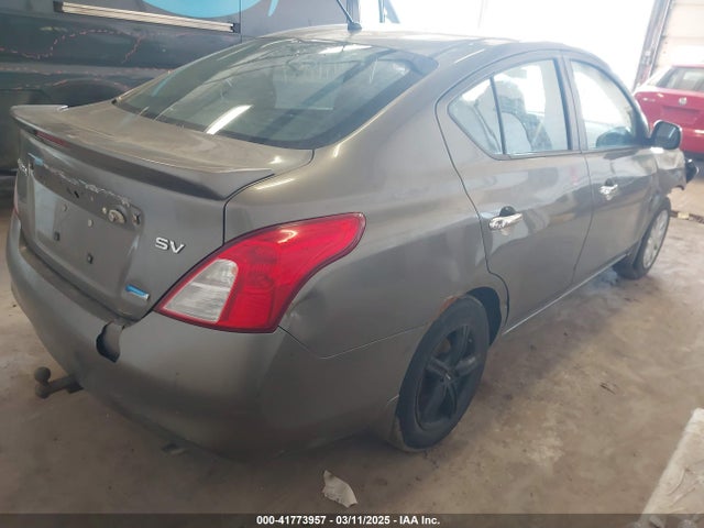 3N1CN7AP6EL821104 Nissan Versa 1.6 Sv