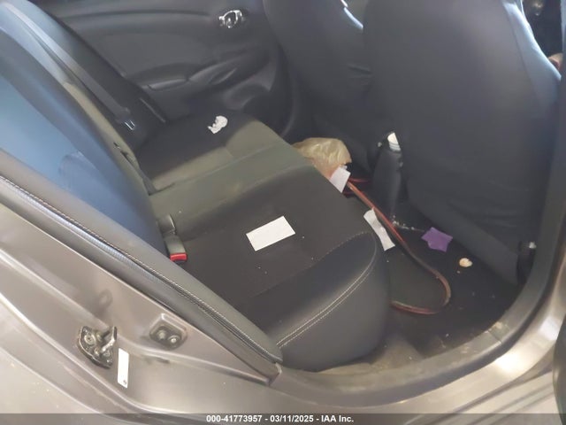 3N1CN7AP6EL821104 Nissan Versa 1.6 Sv