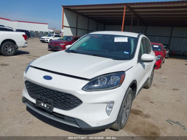 1FMCU9J97NUA56239 Ford Escape Titanium