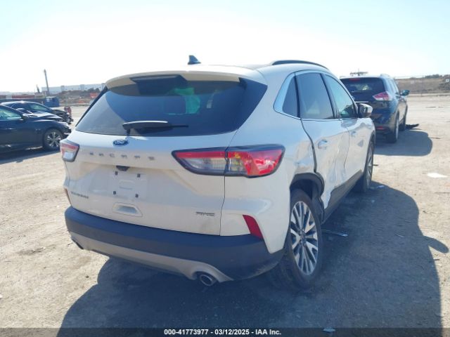 1FMCU9J97NUA56239 Ford Escape Titanium