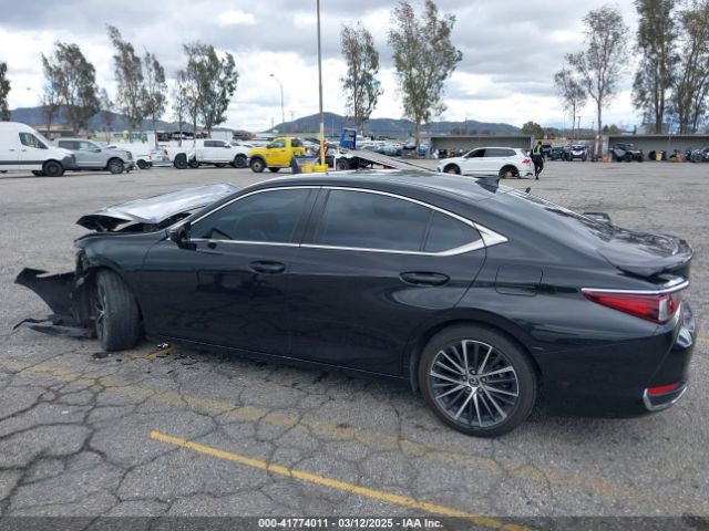 58ADA1C15RU038097 Lexus ES 300H