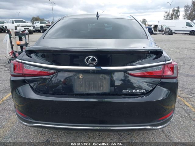 58ADA1C15RU038097 Lexus ES 300H