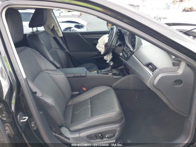 58ADA1C15RU038097 Lexus ES 300H