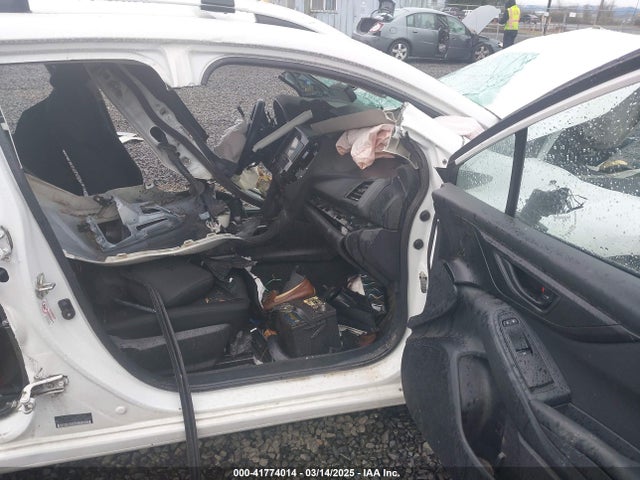 Subaru na 2017 4S3GTAD63H3707615 Image 5