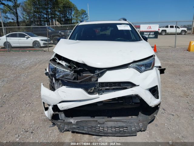 JTMNFREV9JJ738310 Toyota RAV4 SE